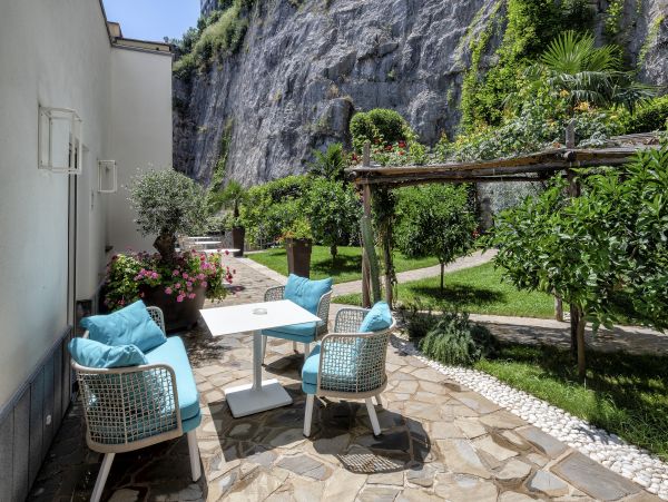 Oceanfront Sorrento Vacation Home Four Bedroom