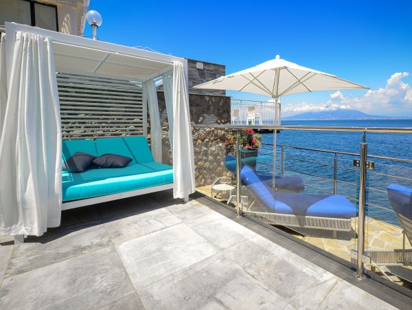 Oceanfront Sorrento Vacation Home Four Bedroom