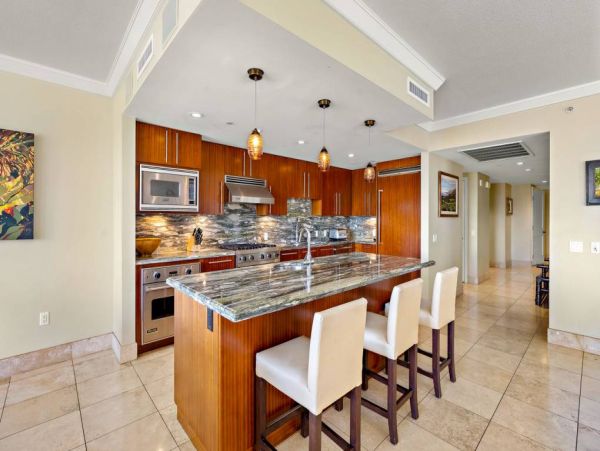 Kaanapali Vacation Condo Five Bedroom Oceanfront
