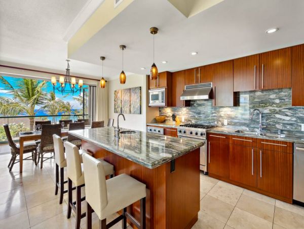 Kaanapali Vacation Condo Five Bedroom Oceanfront