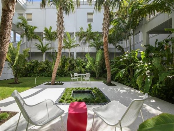 Lido Key Condo 1057869