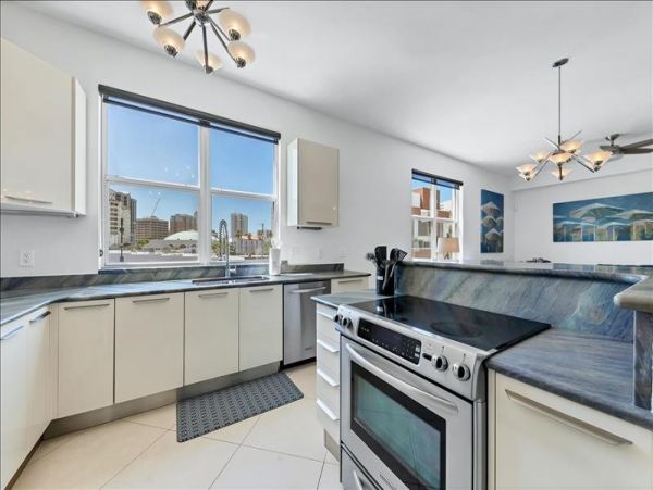 Lido Key Condo 1057869