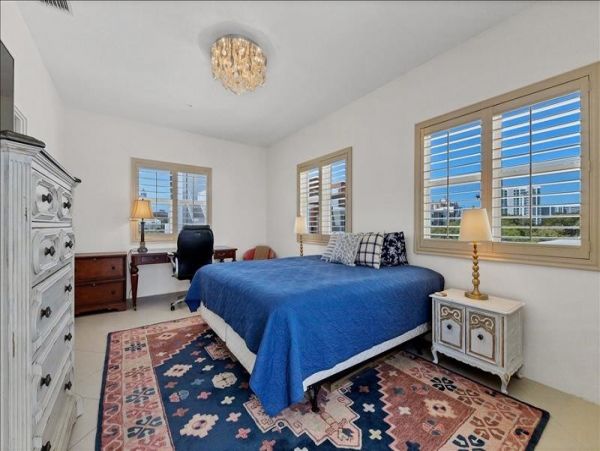 Lido Key Condo 1057869