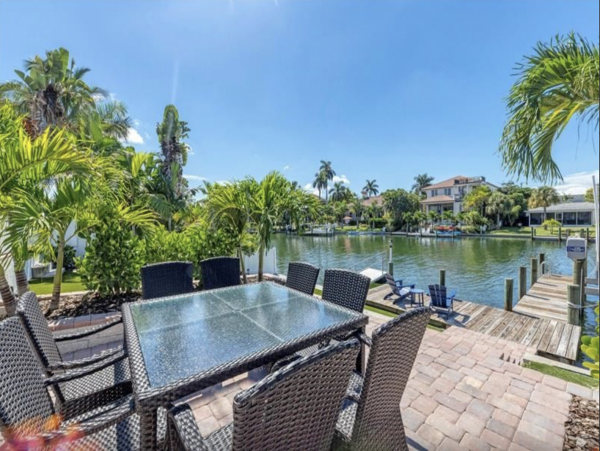 Lido Key Pool Vacation Home with 3 Bedrooms