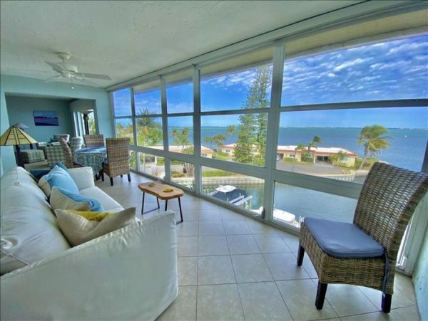 Longboat Key 2 Bedroom Bayside Condo