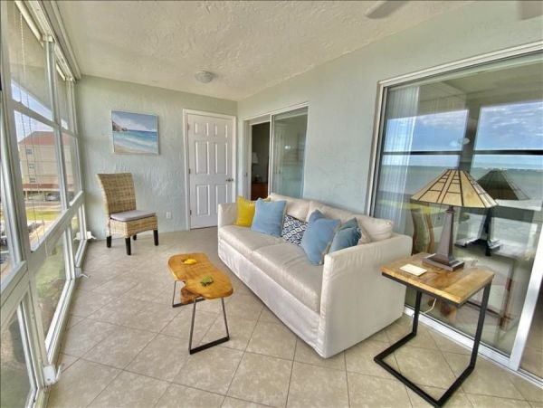 Longboat Key 2 Bedroom Bayside Condo
