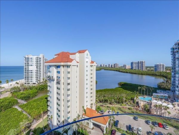Naples Vacation Condo Two Bedroom