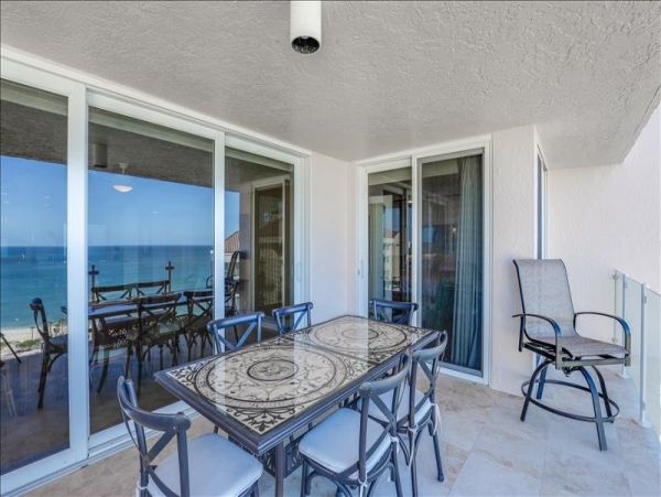 Naples Vacation Condo Two Bedroom