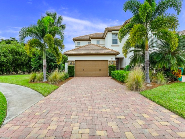 Two Bedroom Home in Naples