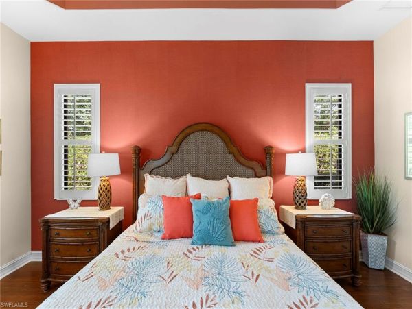 New Arrival Naples Four Bedroom Vacation Home- Pool Spacious Upscale Decor