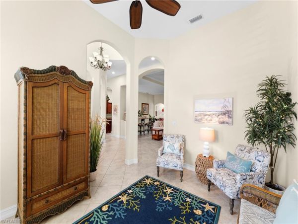 New Arrival Naples Four Bedroom Vacation Home- Pool Spacious Upscale Decor
