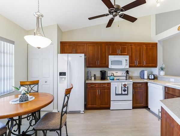 Lovely 2 Bedroom Vacation Home in Naples