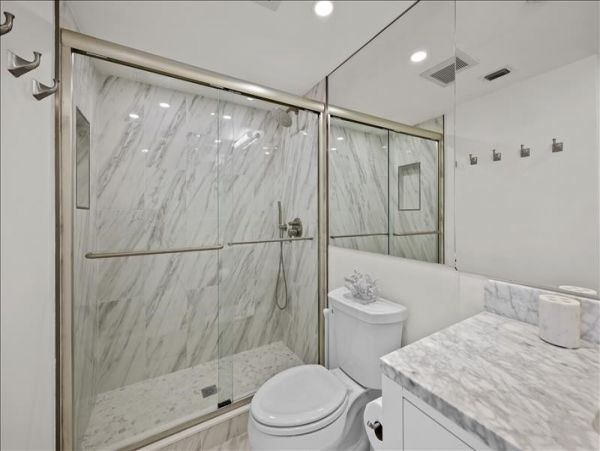 Naples 3 Bedroom Vacation Condo Full Ocean Views
