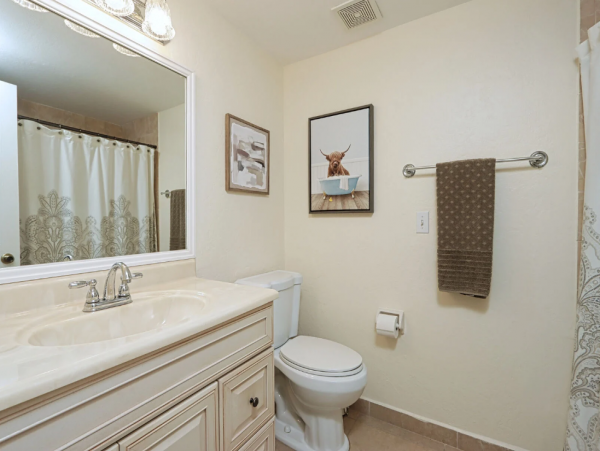 Cozy 2-Bed Naples Vacation Rental Near Downtown & Beaches