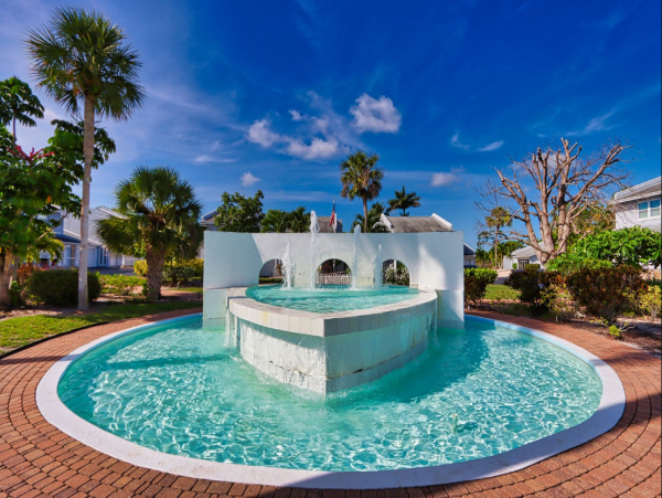 Cozy 2-Bed Naples Vacation Rental Near Downtown & Beaches