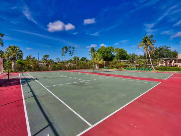 Cozy 2-Bed Naples Vacation Rental Near Downtown & Beaches