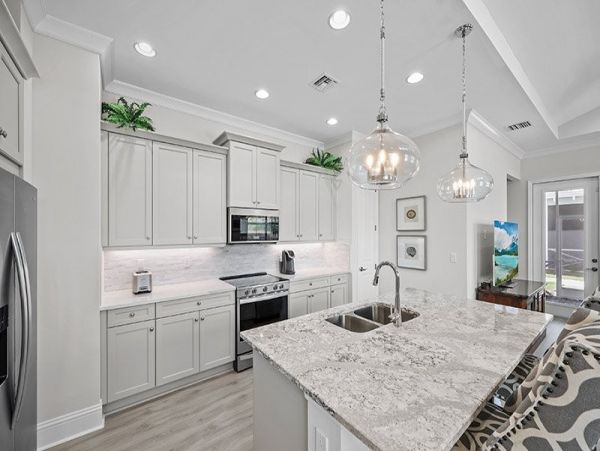 Naples Home 1057999