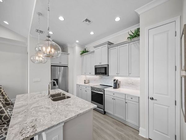 Naples Home 1057999