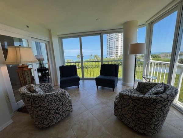 Spacious Gulf-Views Condo Perfect for Families in Naples