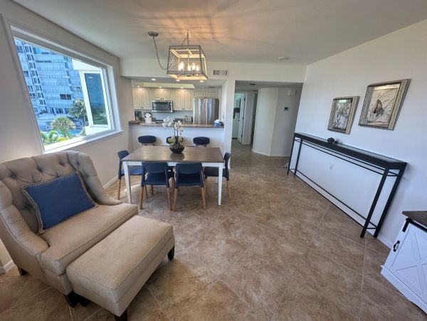 Spacious Gulf-Views Condo Perfect for Families in Naples