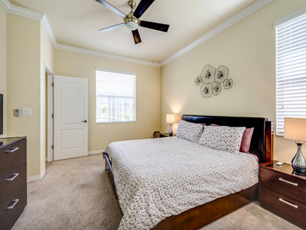 Three Bedroom Single Family Home in Naples, drive to Beach