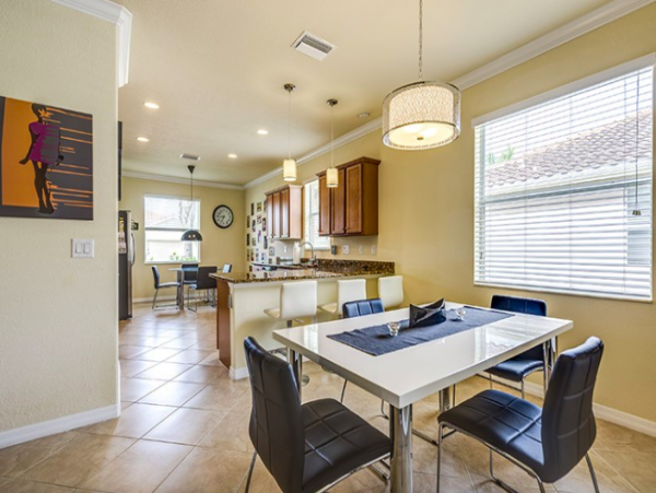 Three Bedroom Single Family Home in Naples, drive to Beach