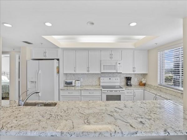 Relaxing Beachfront Condo with Stunning Gulf Views