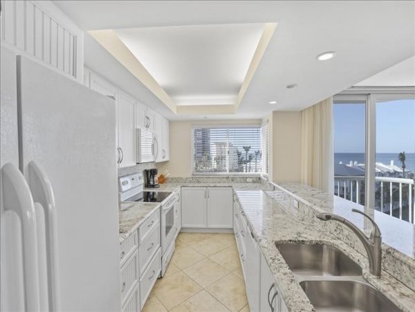 Relaxing Beachfront Condo with Stunning Gulf Views