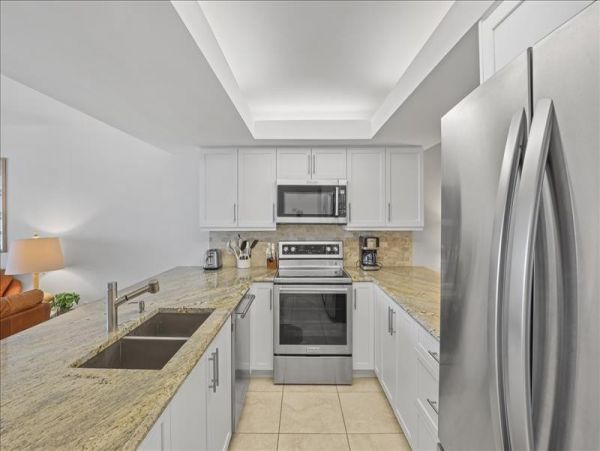 Beachfront Two Bedroom Vacation Condo in Naples
