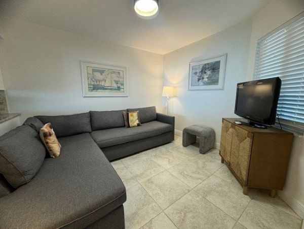 Beachfront Two Bedroom Vacation Condo in Naples