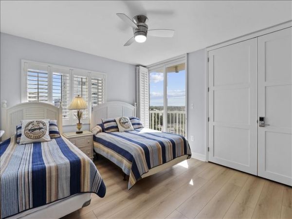 Lovely 3 Bedroom Vacation Condo in Naples