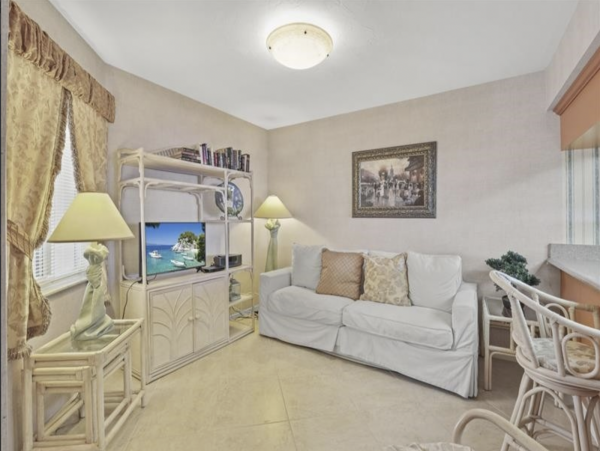 Naples Two Bedroom Rentals Condo on the Beach