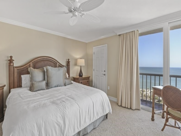 Naples Beachfront Condo Pure Delight! Penthouse!