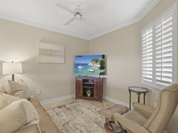 Naples Beachfront Condo Pure Delight! Penthouse!
