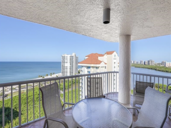 Naples Beachfront Condo Pure Delight! Penthouse!