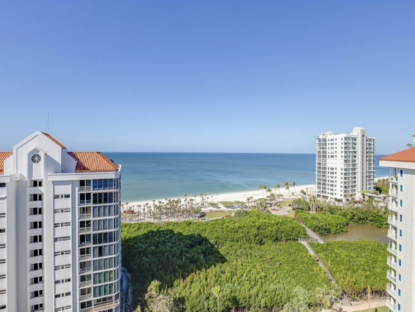 Naples Beachfront Condo Pure Delight! Penthouse!