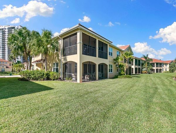 Naples Vacation Home with Golf Course Views