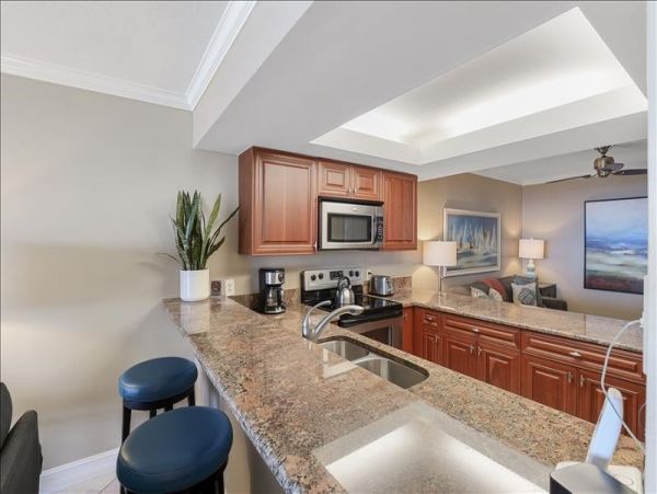 Beautiful 2-Bedroom Naples Vacation Rental with Pool Access