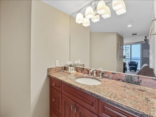 Beautiful 2-Bedroom Naples Vacation Rental with Pool Access