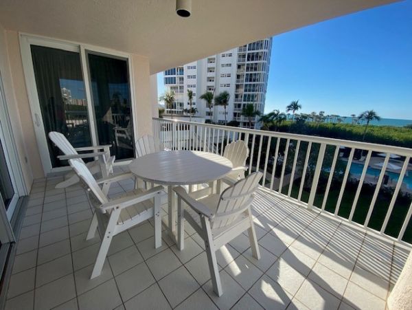 Elegant 3-Bedroom Beachside Condo Retreat