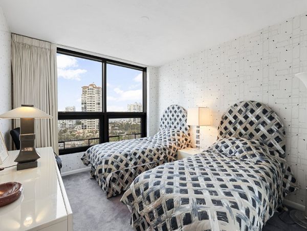 Luxury Vacation Rental with Ocean View in Naples