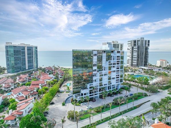 Luxury Vacation Rental with Ocean View in Naples