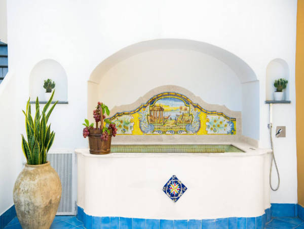 Beautiful Positano Villa with 6 Bedrooms & Amazing Views
