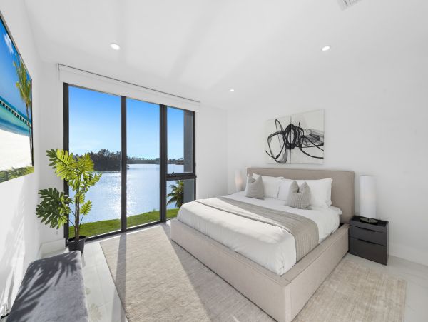 Miami Lake Front Five Bedroom Luxury Vacation Rental