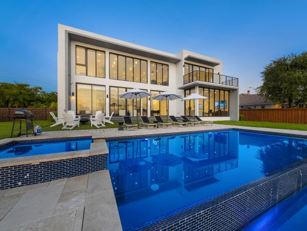 Miami Lake Front Five Bedroom Luxury Vacation Rental