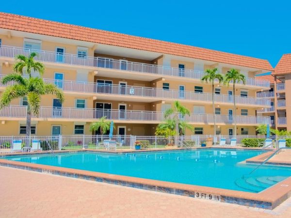 Marco Island 2 Bedroom Condo Sleeps 6