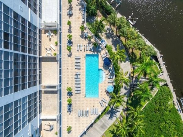 Naples 3 Bedroom Condo