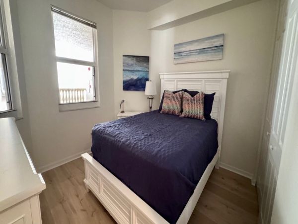 Naples 3 Bedroom Condo
