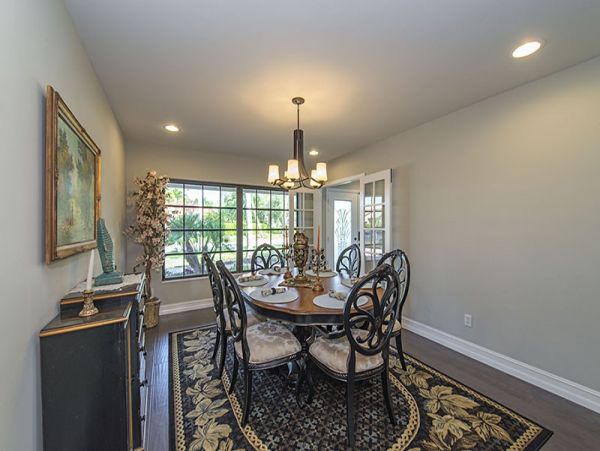 Amazing Home with 5 Bedrooms and Gulf Access in Naples