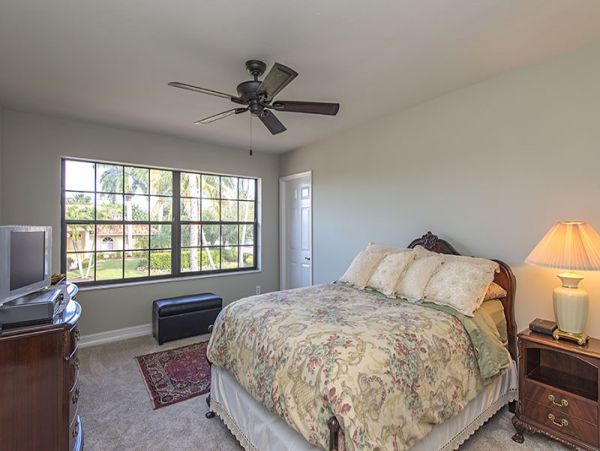 Amazing Home with 5 Bedrooms and Gulf Access in Naples